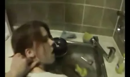 डिक के साथ एक प्यारा वेश्या एक फुल सेक्सी हिंदी एचडी सुंदर के साथ fucks