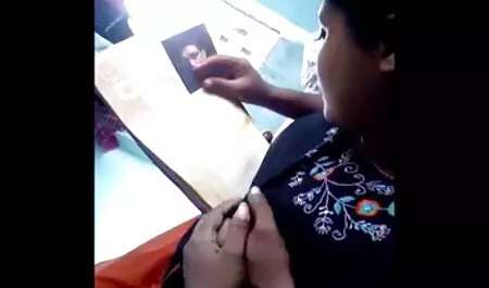 गोरा अपने सभी कार्यों के साथ गुदा सेक्स के लिए लड़के को सेक्सी वीडियो एचडी फुल मूवी बहकाने की कोशिश कर रहा है