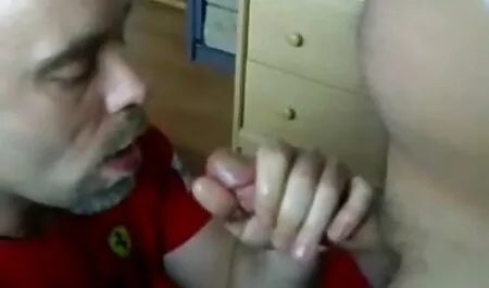 सींग का सिपाही कार्यालय में एक हिंदी फुल सेक्सी फुल एचडी पतली लड़की fucks