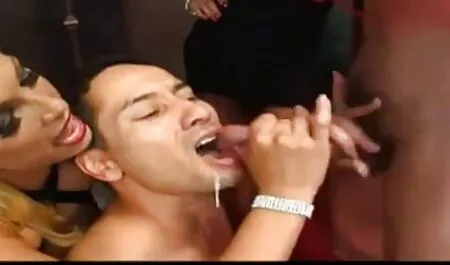 सुंदर अंग्रेजी सेक्सी फिल्म फुल एचडी गोरा ट्रांस नृत्य स्ट्रिपटीज़